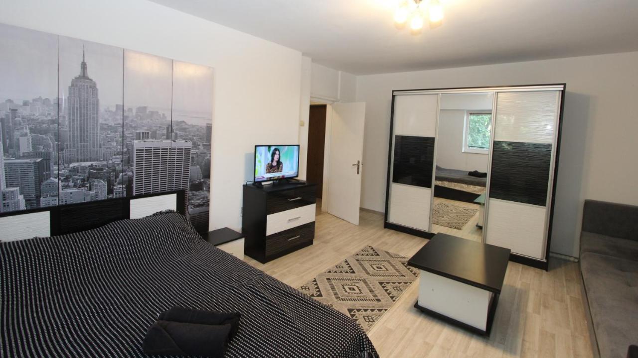 Holidays Host Splaiul Unirii Bukarest Exterior foto