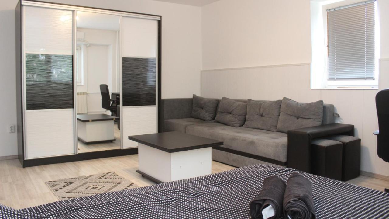 Holidays Host Splaiul Unirii Bukarest Exterior foto